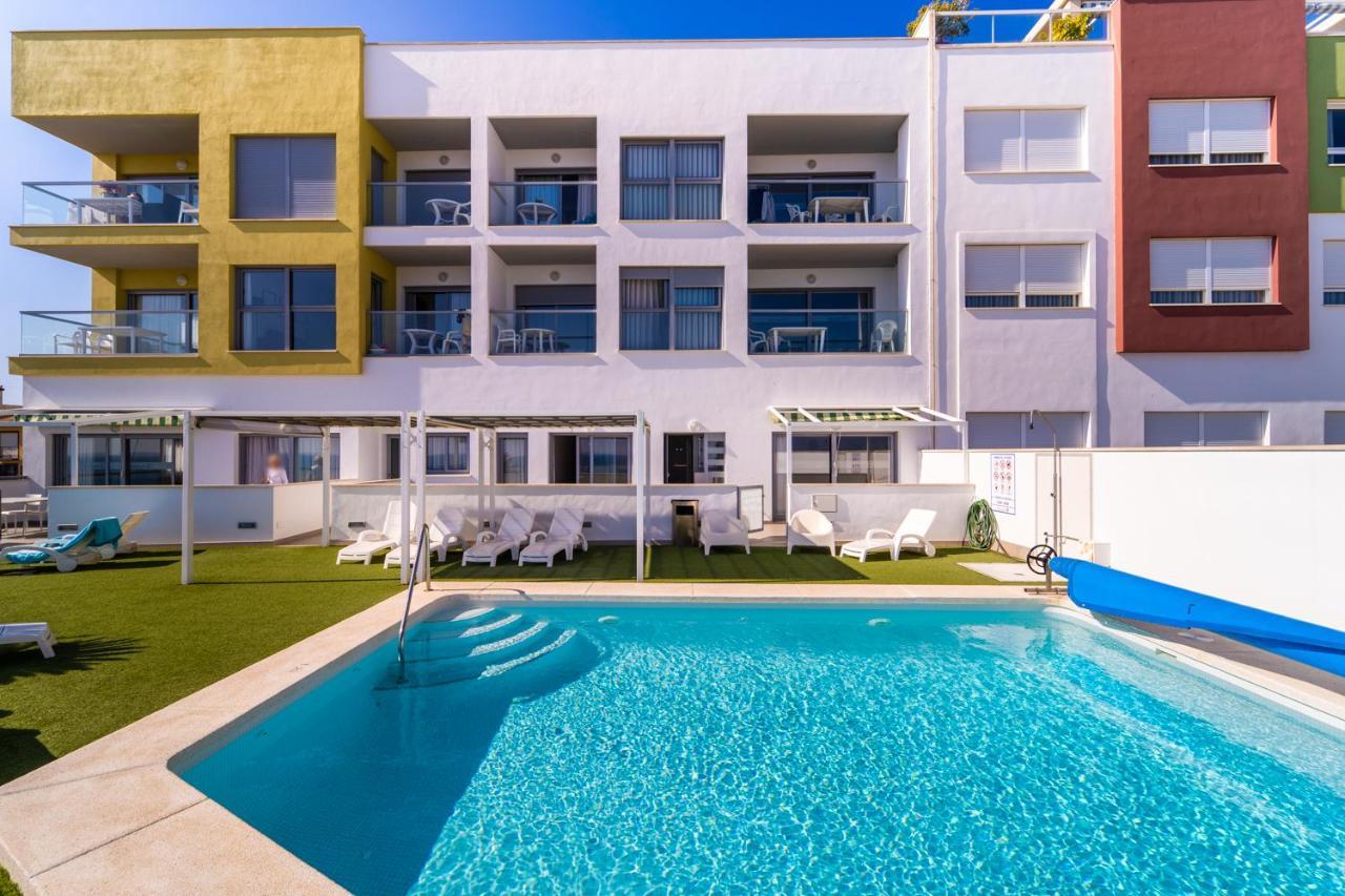 Vistamar Luxury Apartments By Dlv Вильяхойоса Экстерьер фото